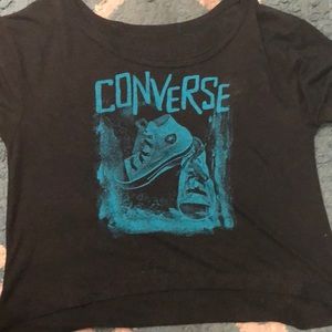 I’m selling a t-shirt type shirt